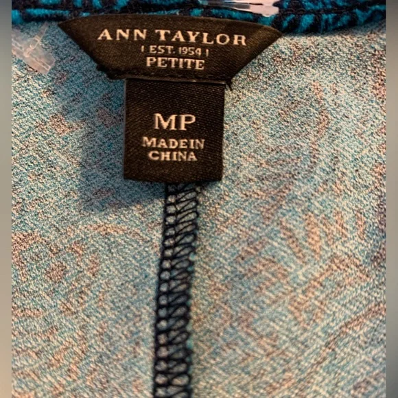 Ann Taylor Womens Ruched Waist Dress Turquoise and Navy Short Sleeves, size MP - Picture 3 of 9
